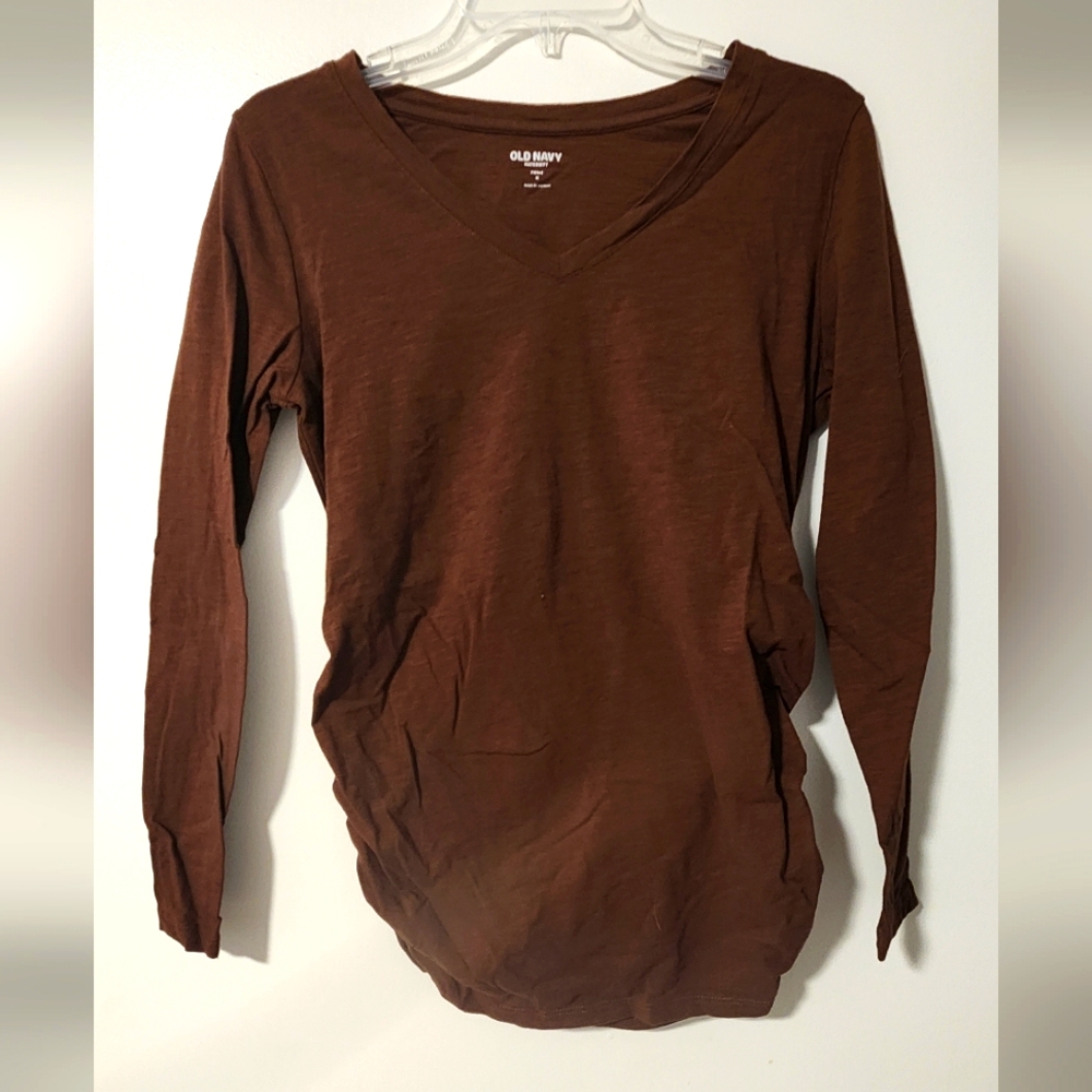 Maternity Fitted V-Neck Long-Sleeve T-Shirt